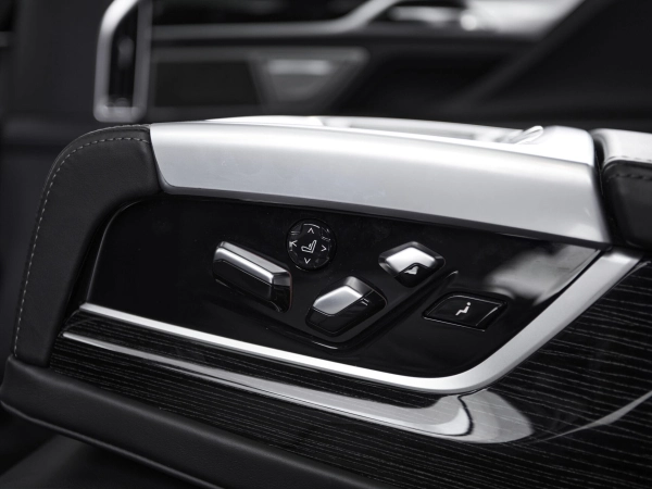 BMW 7 серии, VI (G11/G12) Рестайлинг фото №34