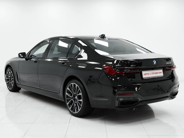 BMW 7 серии, VI (G11/G12) Рестайлинг фото №4