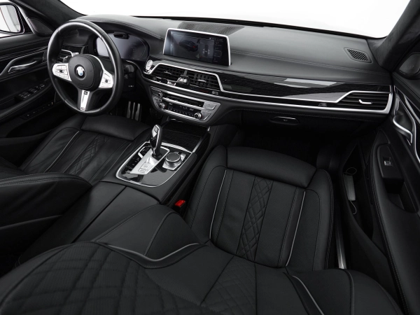 BMW 7 серии, VI (G11/G12) Рестайлинг фото №9