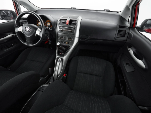 Toyota Auris, I фото №9