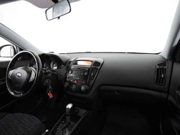 Kia Ceed, I фото №9