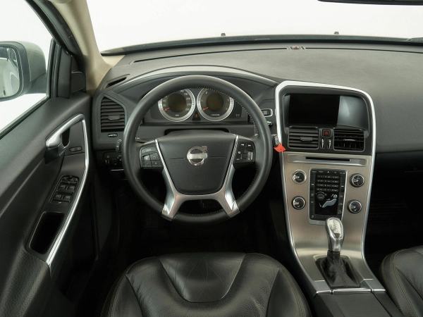 Volvo XC60, I Рестайлинг фото №12