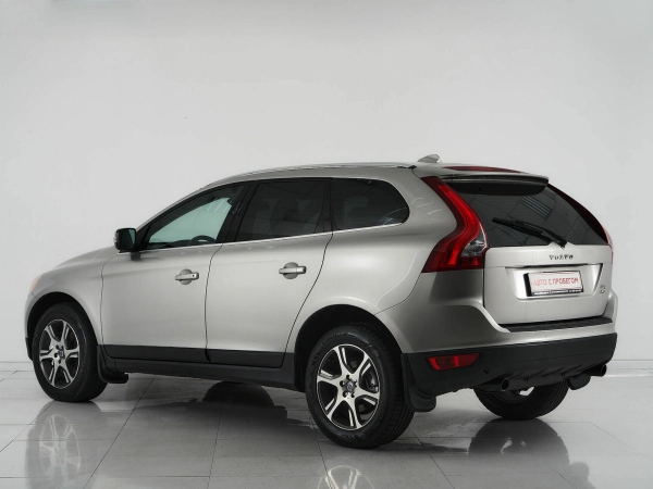 Volvo XC60, I Рестайлинг фото №4