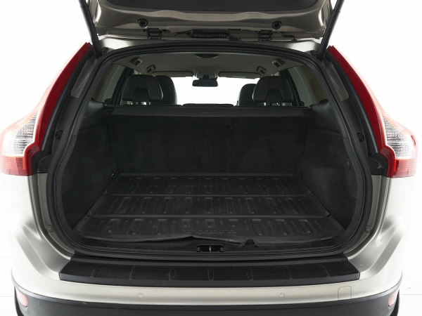 Volvo XC60, I Рестайлинг фото №7