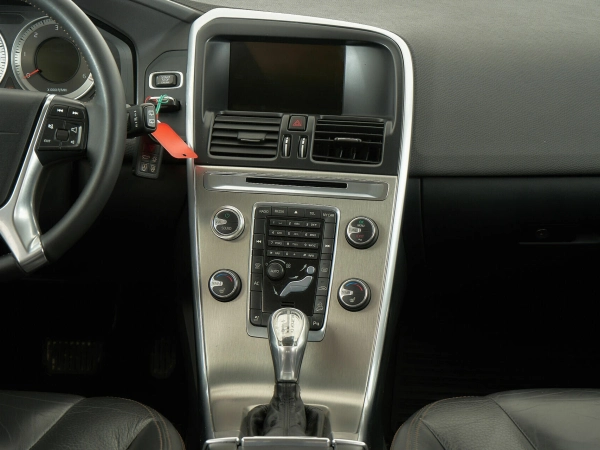 Volvo XC60, I Рестайлинг фото №9
