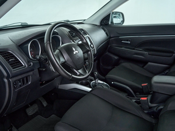 Mitsubishi ASX, I Рестайлинг фото №9