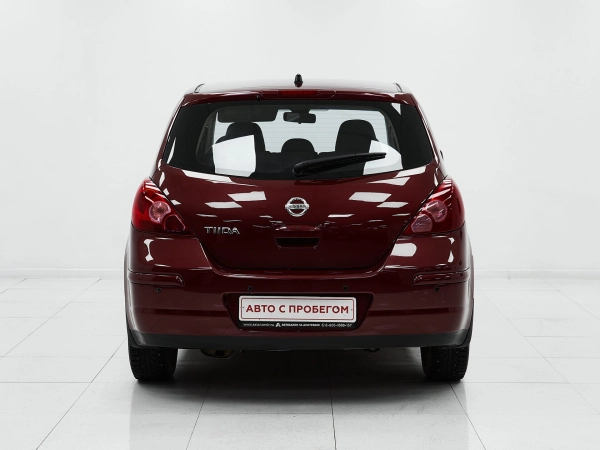 Nissan Tiida, I фото №6