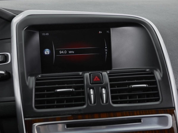 Volvo XC60, I Рестайлинг фото №12