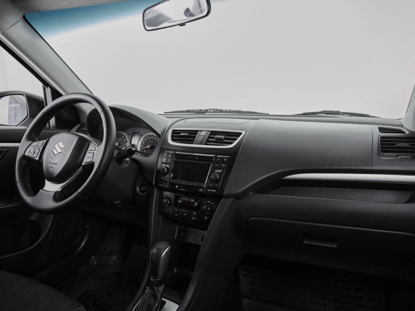 Suzuki Swift, IV фото №10