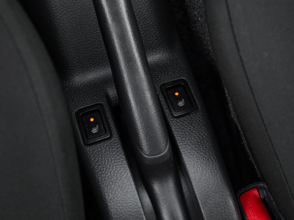 Suzuki Swift, IV фото №12
