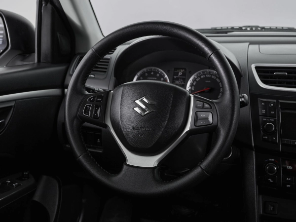 Suzuki Swift, IV фото №13
