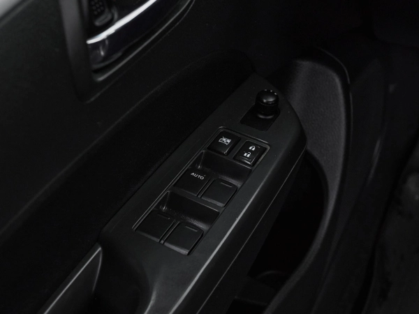Suzuki Swift, IV фото №14