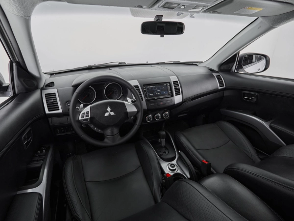 Mitsubishi Outlander, II Рестайлинг фото №8