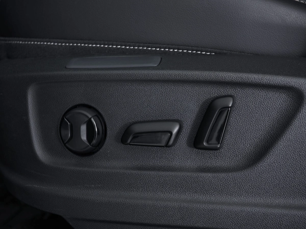 Volkswagen Taos, I фото №11