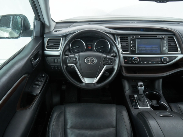 Toyota Highlander, III (XU50) фото №10
