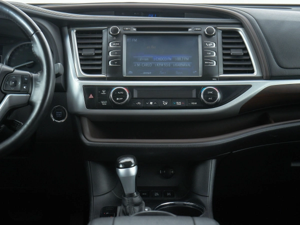Toyota Highlander, III (XU50) фото №9