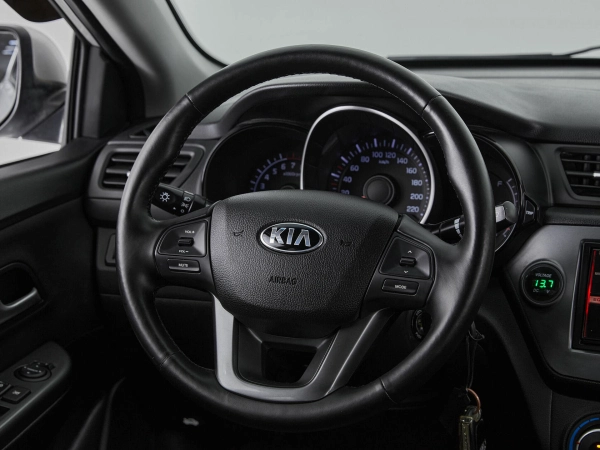 Kia Rio, III фото №17