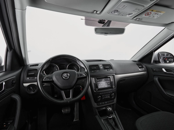Skoda Yeti, I Рестайлинг фото №10