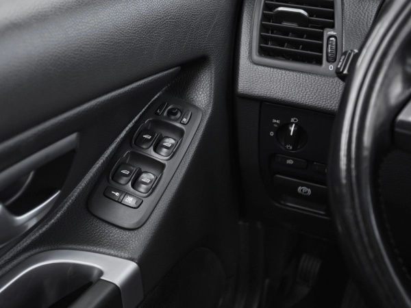 Volvo XC90, I Рестайлинг фото №16