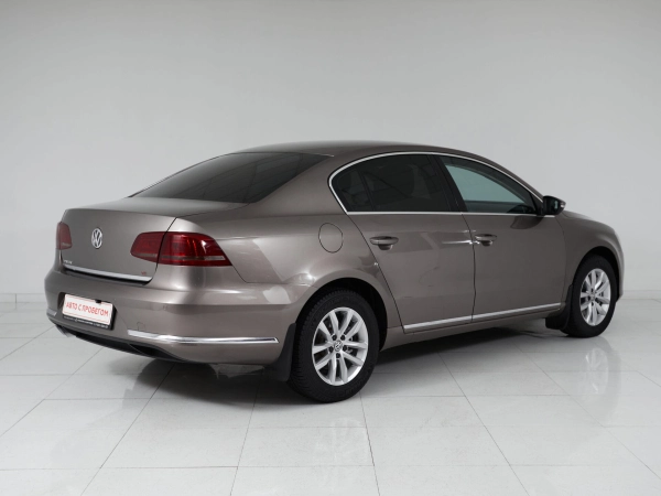 Volkswagen Passat, B7 фото №4