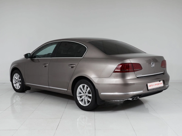 Volkswagen Passat, B7 фото №5