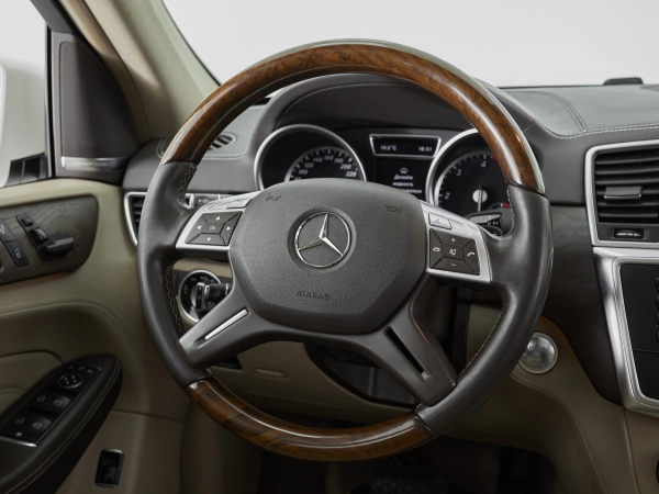Mercedes-Benz M-Класс, III (W166) фото №16