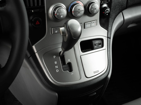Hyundai Grand Starex, I фото №12