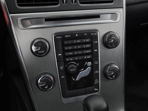 Volvo XC60, I фото №12