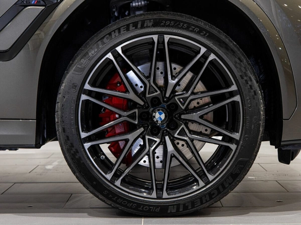 BMW X6 M, III (F96) фото №8