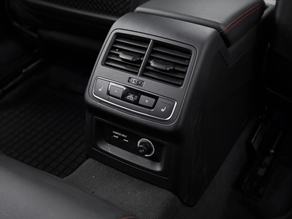 Audi A4, V (B9) Рестайлинг фото №11