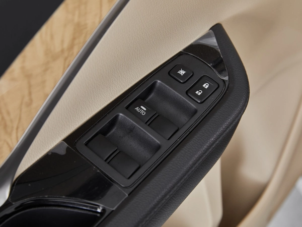 Mitsubishi Xpander, I фото №17