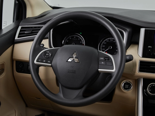 Mitsubishi Xpander, I фото №23