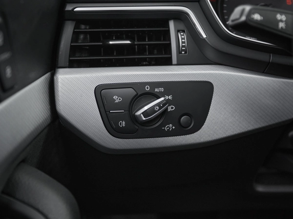 Audi A4, V (B9) фото №19