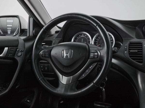 Honda Accord, VIII Рестайлинг фото №19