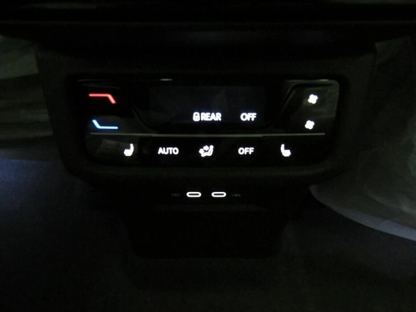 Volkswagen ID.6, I фото №17
