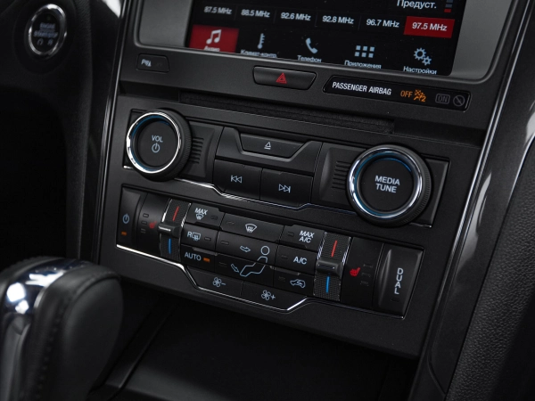 Ford Explorer, V Рестайлинг фото №15