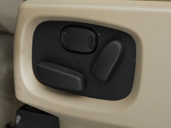 Land Rover Discovery, IV фото №10