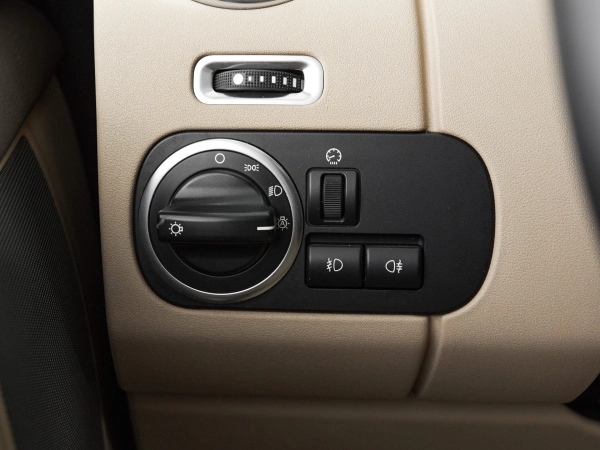 Land Rover Discovery, IV фото №18