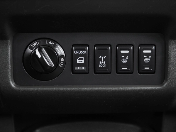 Nissan Navara (Frontier), III (D40) фото №15