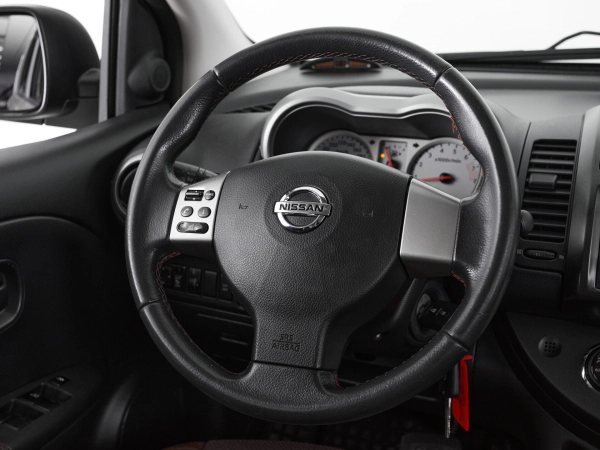Nissan Note, I Рестайлинг фото №13
