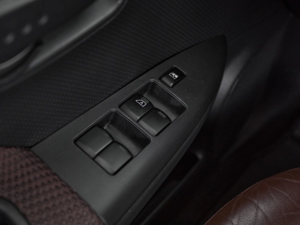 Nissan Note, I Рестайлинг фото №14