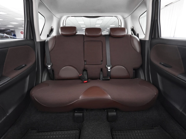 Nissan Note, I Рестайлинг фото №17