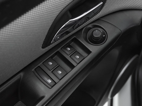 Chevrolet Cruze, I Рестайлинг фото №13