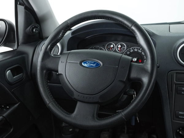Ford Fusion, I Рестайлинг фото №13