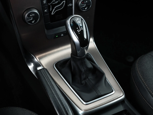 Volvo V40 Cross Country, I фото №14