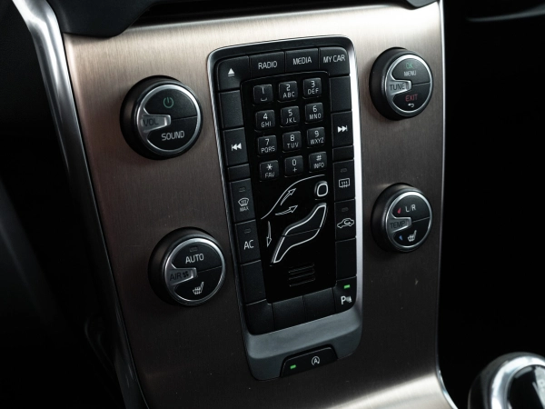 Volvo V40 Cross Country, I фото №15