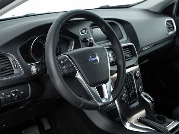 Volvo V40 Cross Country, I фото №18