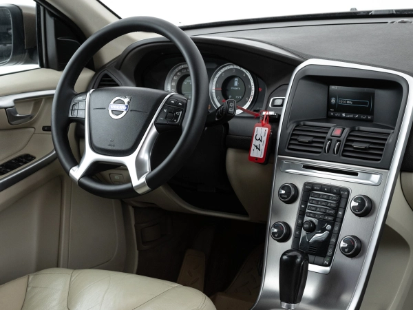 Volvo XC60, I фото №15