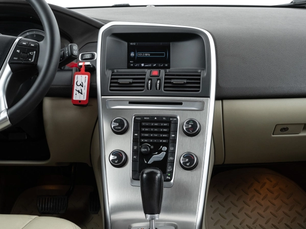 Volvo XC60, I фото №16