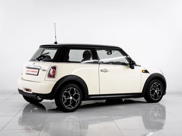 MINI Hatch, II (R56) Рестайлинг фото №4